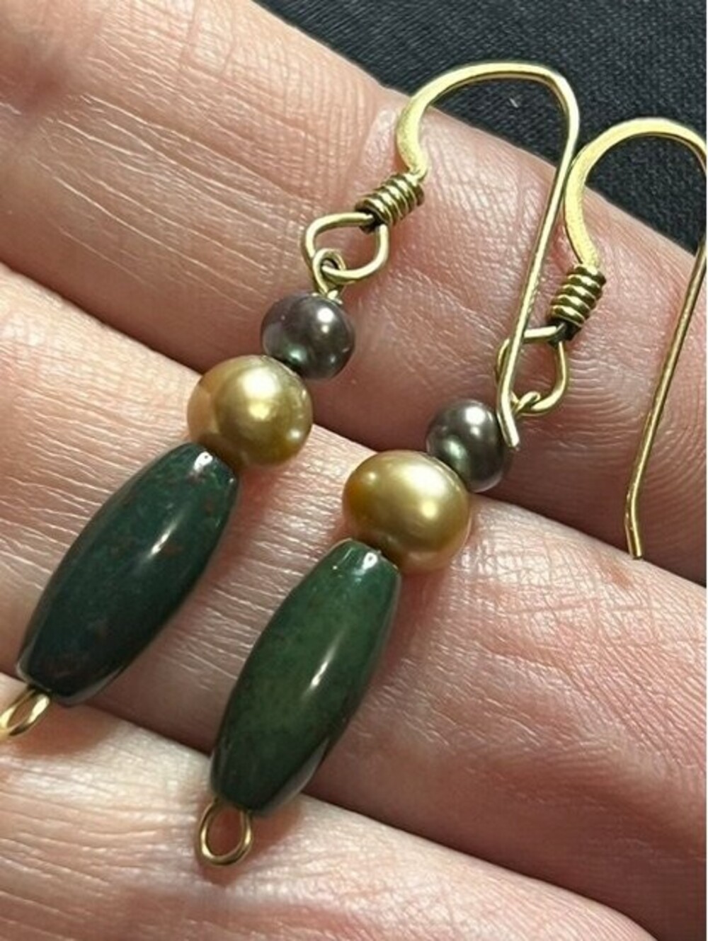 B7049 Gold filled *unmarked Bloodstone Freshwater Pearl Dangle Earrings 1.5"Drop